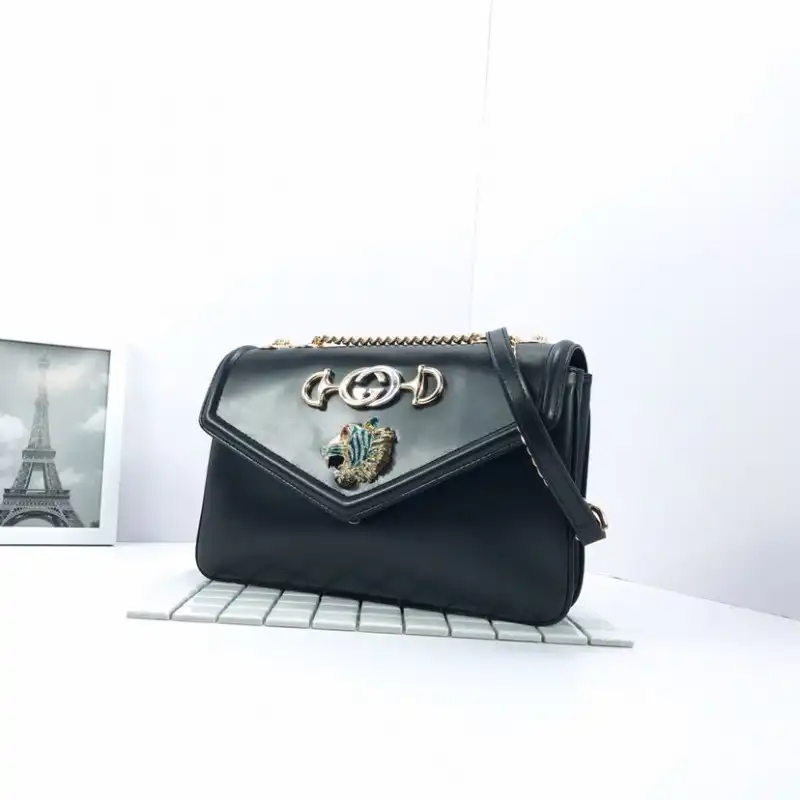 G*u*i bags 19b57b0021