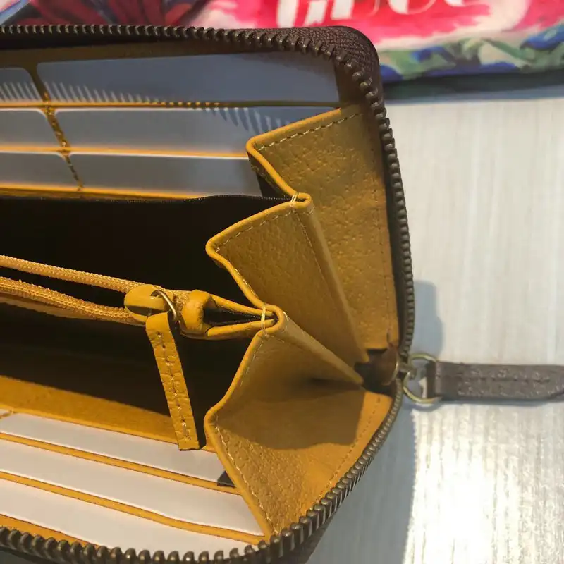 G*u*i bags 20guc0086