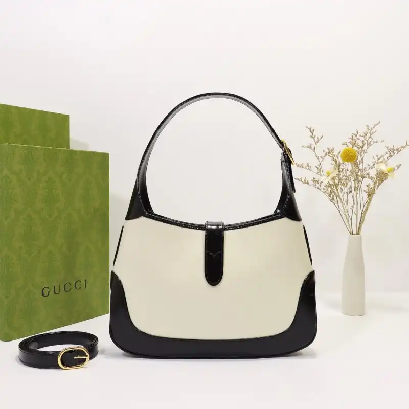 G*u*i bags 2107ya0122