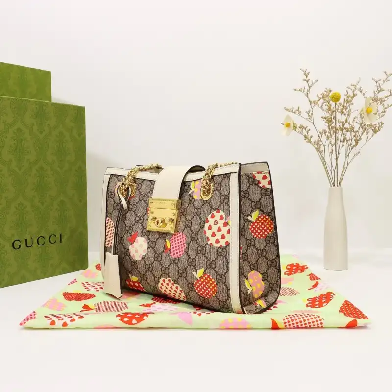 G*u*i s bags 2108dj0046