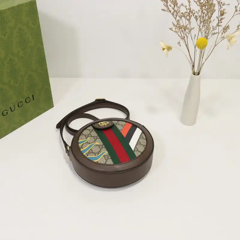 G*u*i bag 2112dj0045