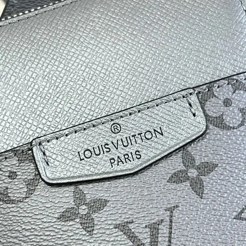 LV Bag 2206YA0055