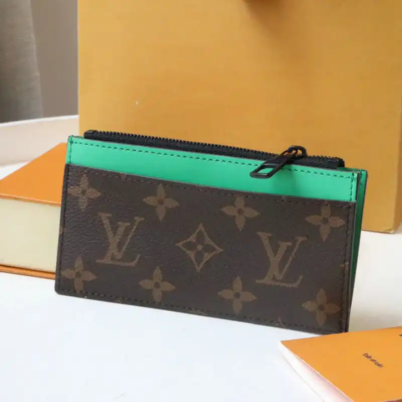 LV Bag 2208DJ0002