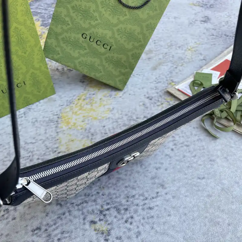 G*u*i bag 2211dj0030