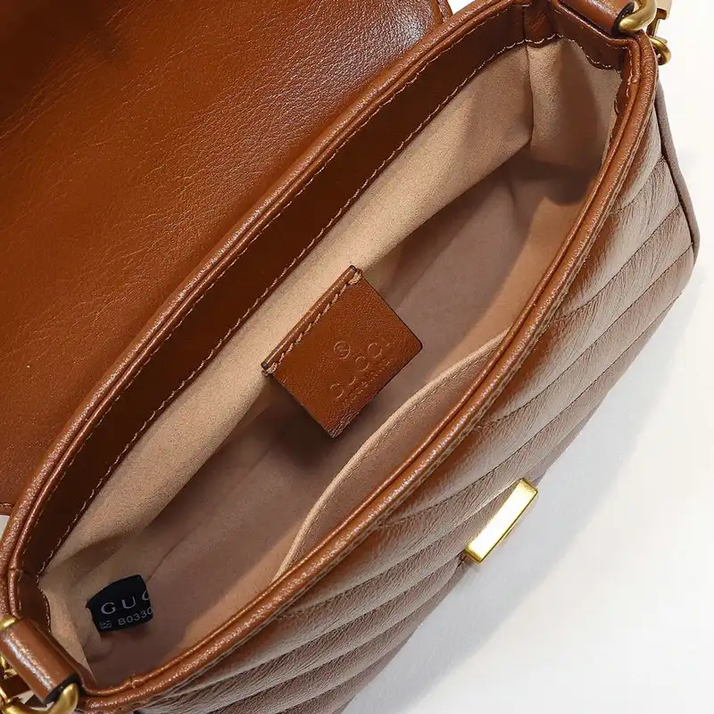 G*u*i bags 2012sh0007