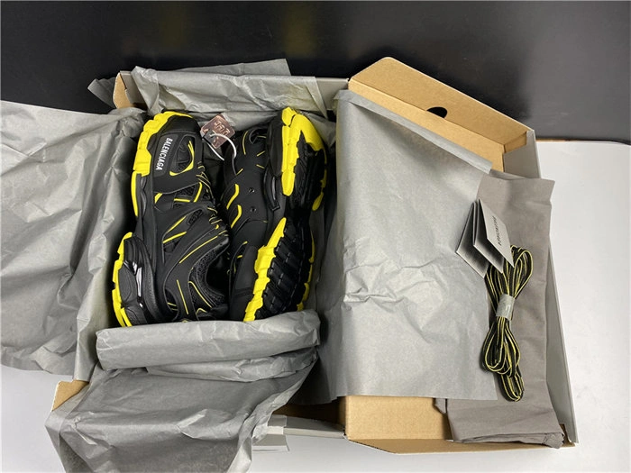 BLCG Track Black Yellow 542023 W3AC1 FlexibleFit 4484