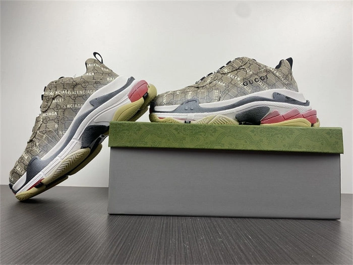 Gocci x BLCG The Hacker Project Triple S Beige 681066 ULZ10 Lightweight 4429