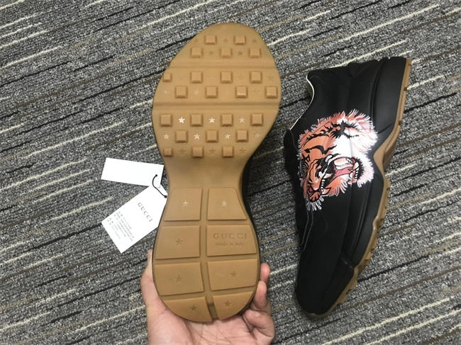 timelessdesign G*u*i rhyton sneaker 246