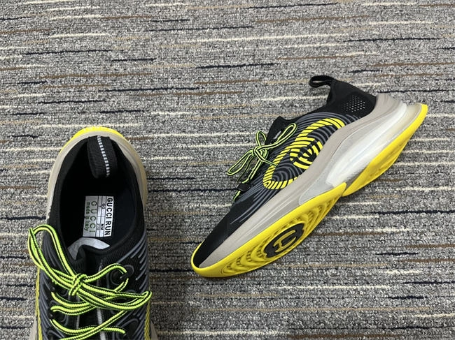 sunprotective G*u*i runners 91