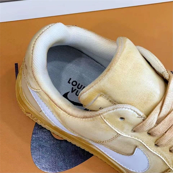 SoftTouch LV x Nike Sneaker 1976