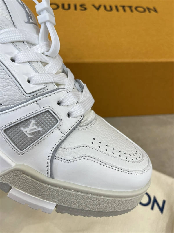 LV MoistureWicking 1856