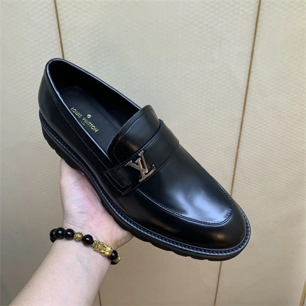 Sleek Lv Loafer 1885