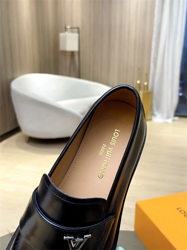 Flexible Lv Loafer 1919