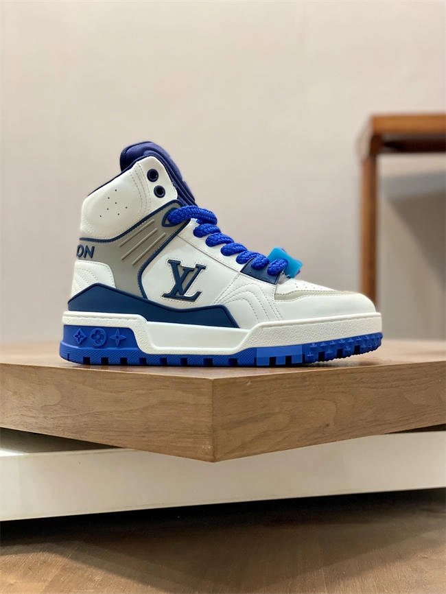 Durable Lv Trainer Sneaker 2007