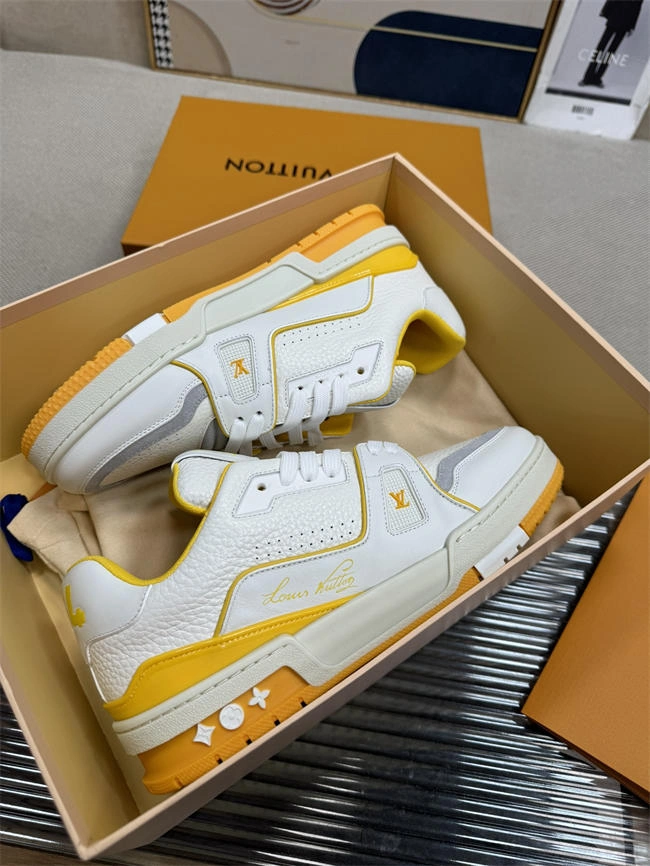 Lv Trainer Sneaker Modern 2018